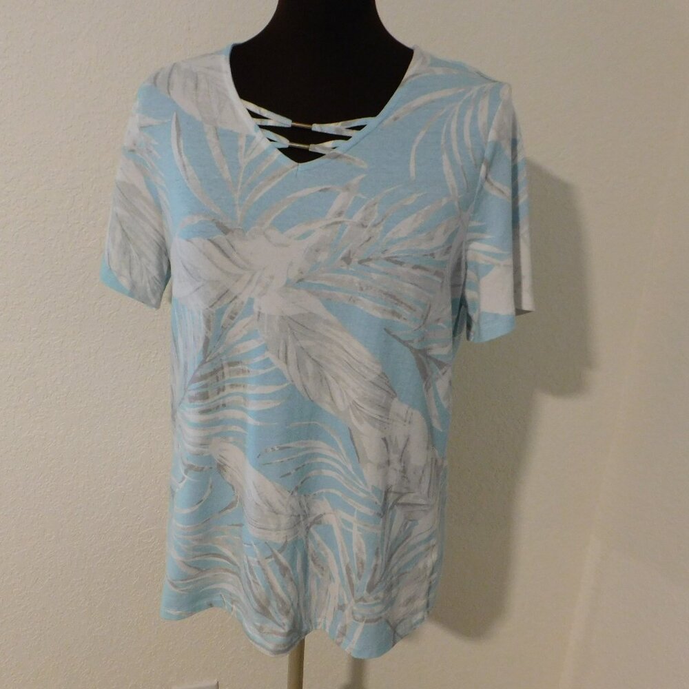 Coral Bay Women's V Neck Short Sleeve Top  Silver Metal Ornate Neckline L